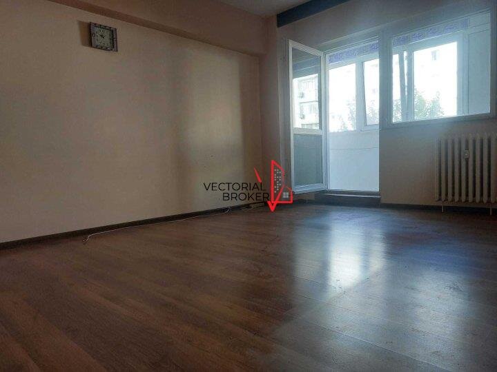 Dristor, benzinaria Mol, apartament 3 camere